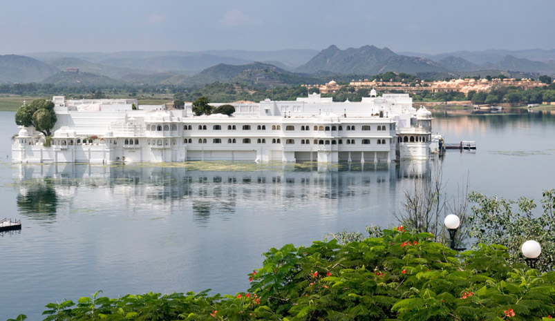 8 Days Golden Triangle with Udaipur