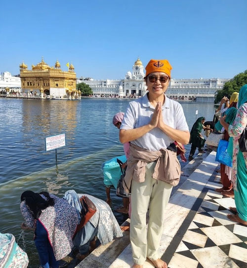 Golden Triangle Tour with Amritsar & Varanasi Golden Triangle Tour with Amritsar & Varanasi