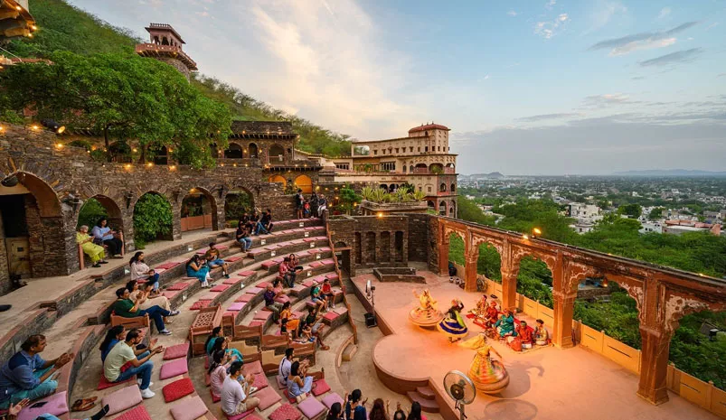 Golden Triangle with Neemrana Fort Tour